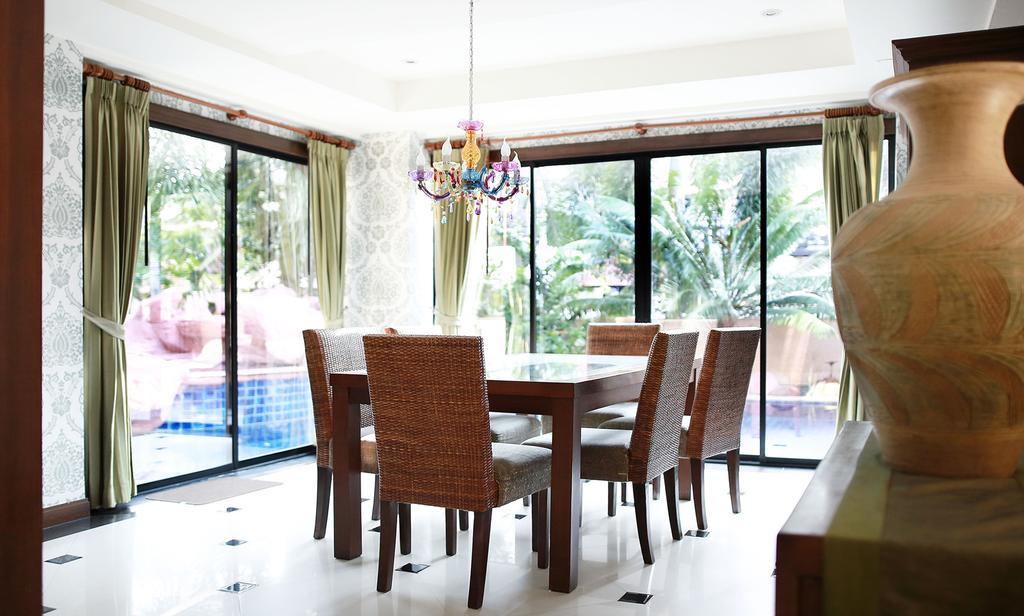 Natcha Pool Villa Pattaya